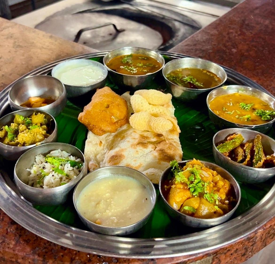Varada Nagavali Hotel Srikakulam Esterno foto
