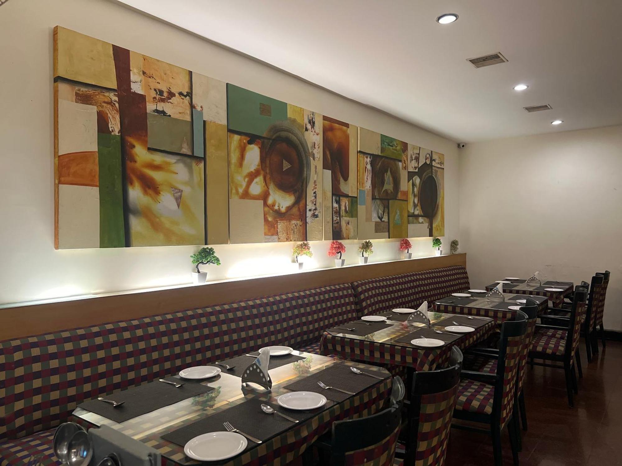 Varada Nagavali Hotel Srikakulam Esterno foto